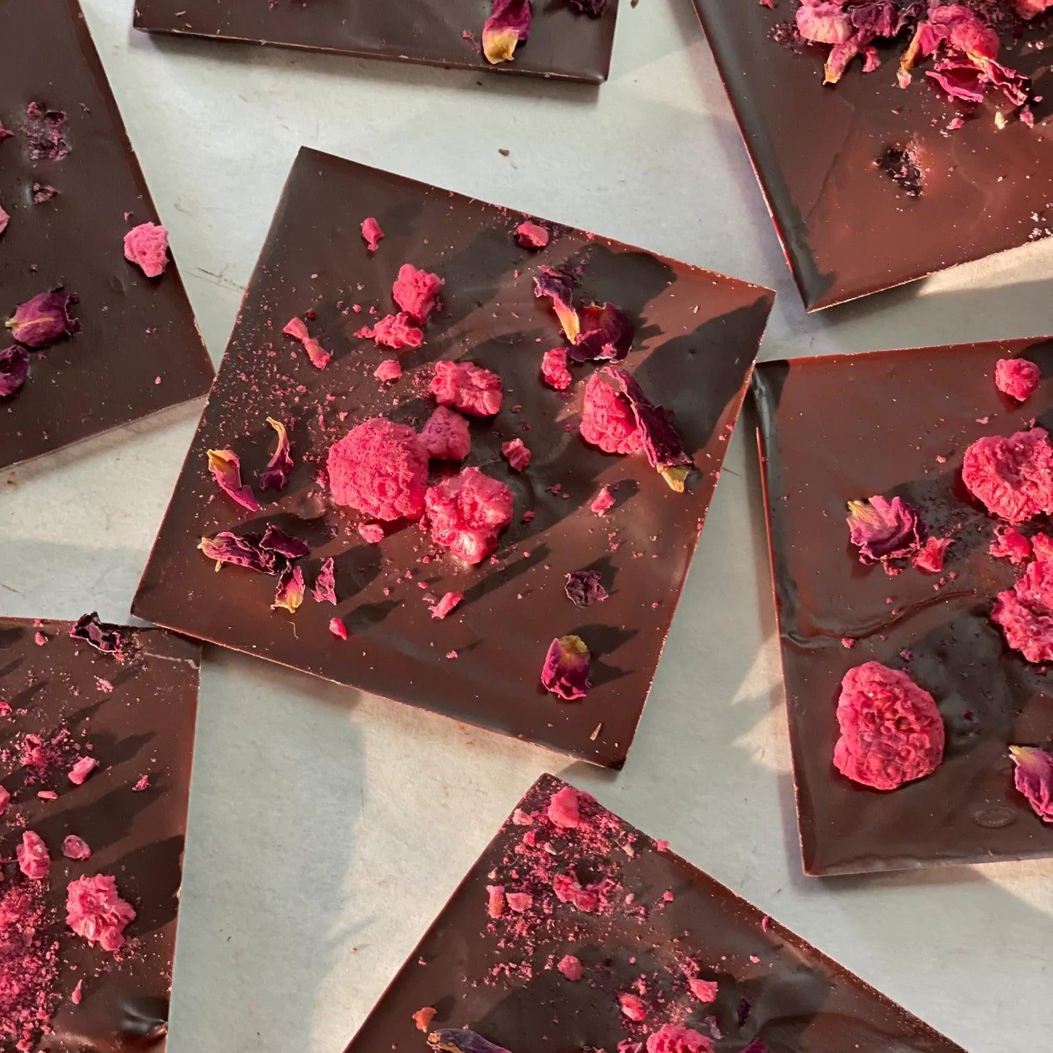 ATEHUÀN 75% · ZMEURA SI PETALE DE TRANDAFIRI - Biotiful Brands